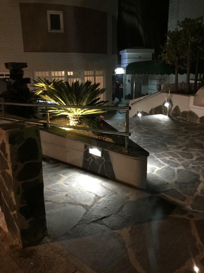 Ocean Breeze San Agustin Apartment Екстериор снимка